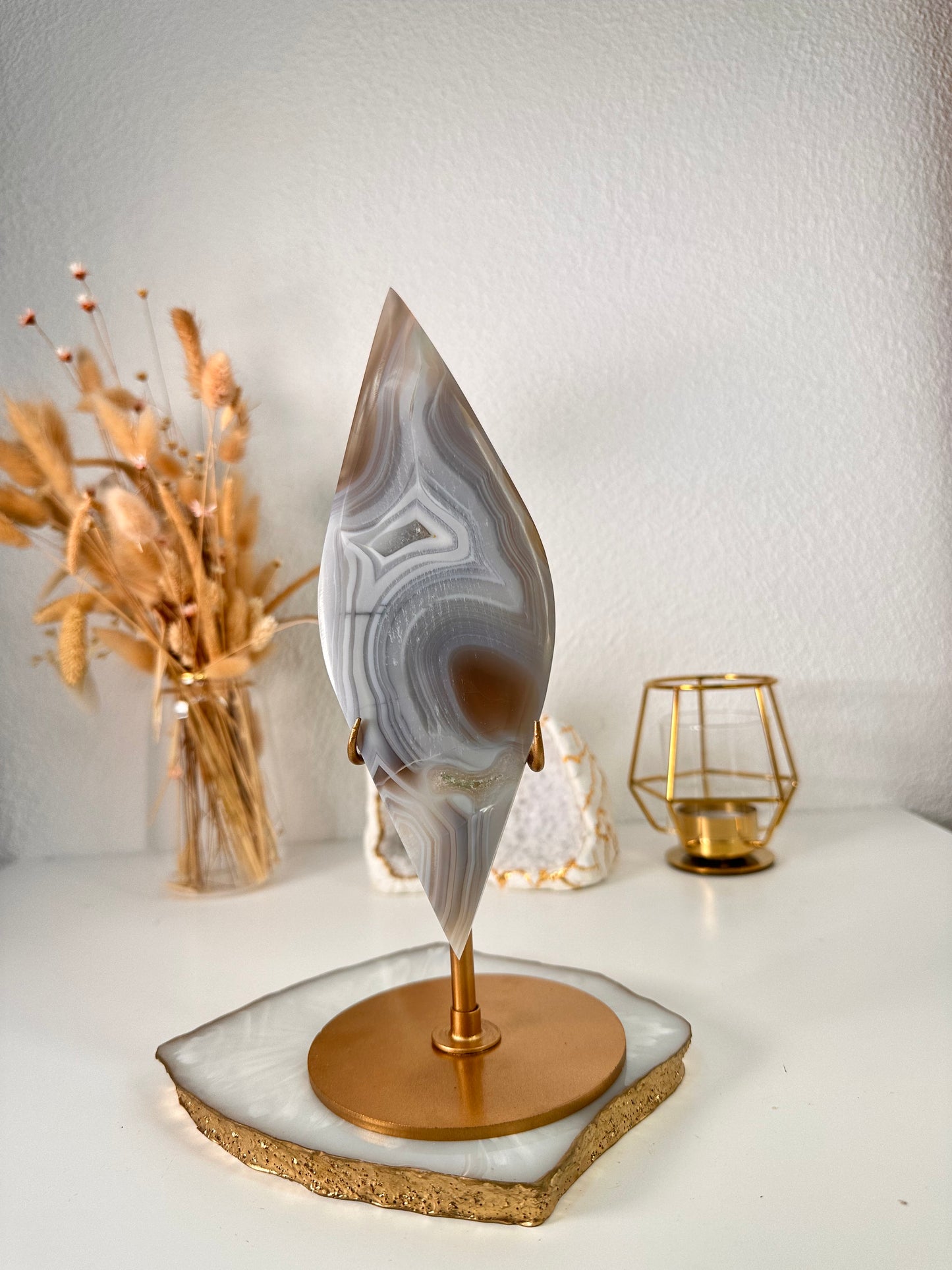 Achat auf goldenen Metallständer 75Z