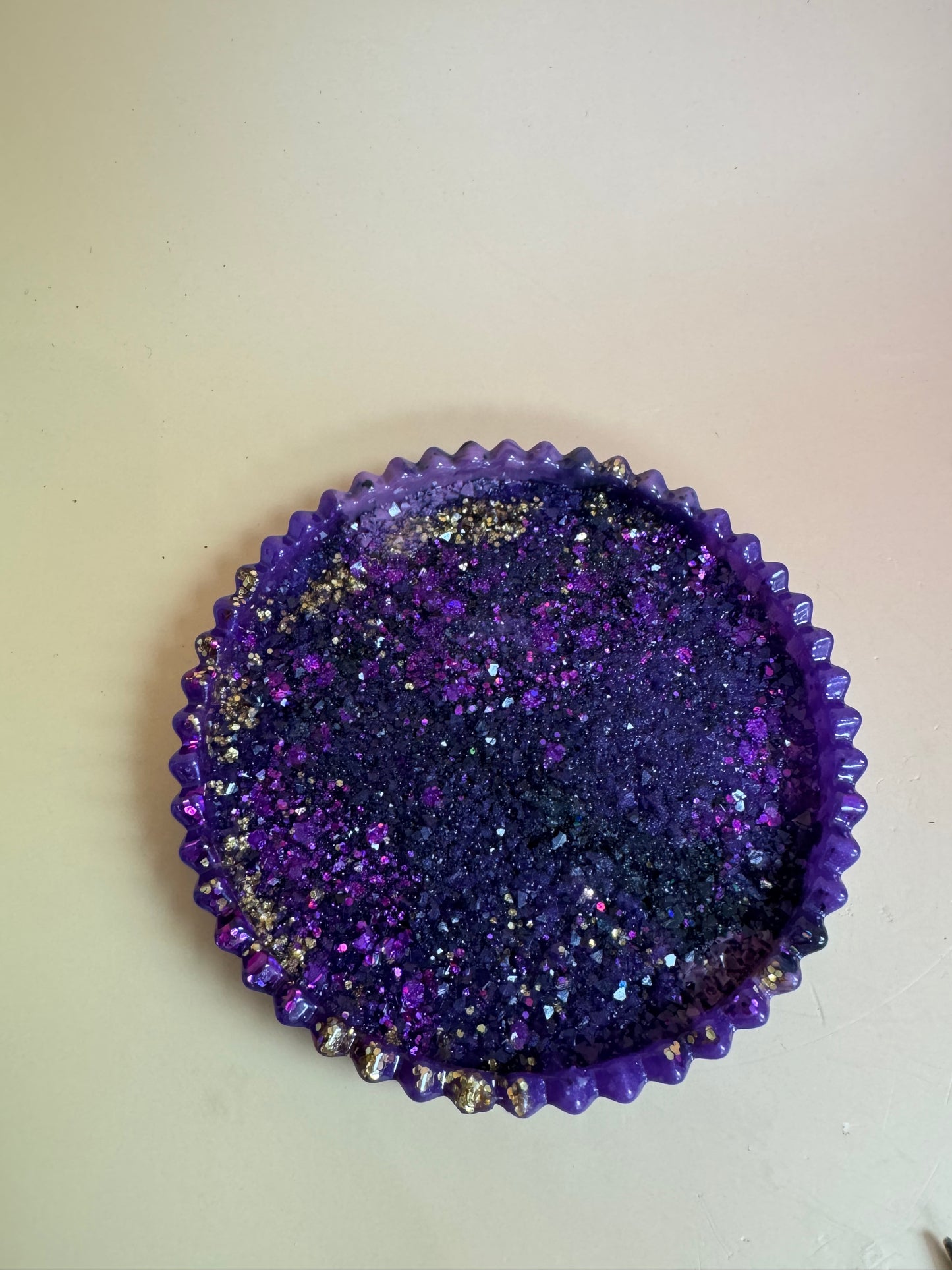 Buntes Glitzer Schälchen lila gold schwarz