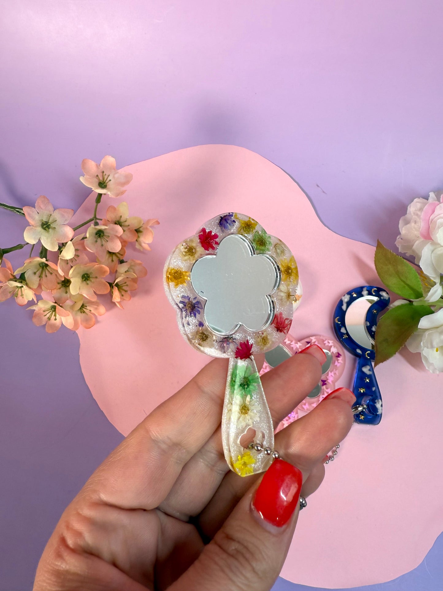 MirrorMädels - Mini Spiegel Anhänger Blume Herz Schmetterling Mond Kosmetik Mäppchen
