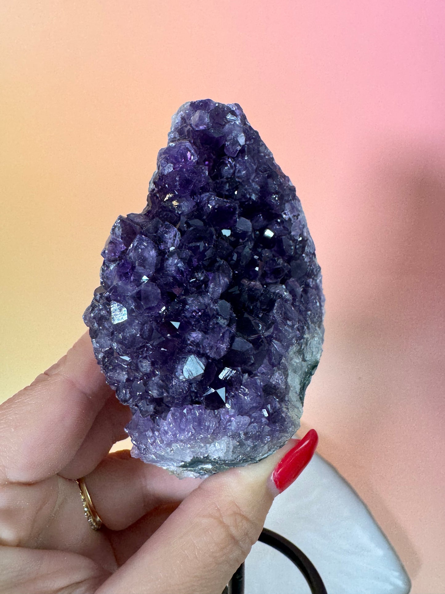 Amethyst auf Metallständer Nr. 88