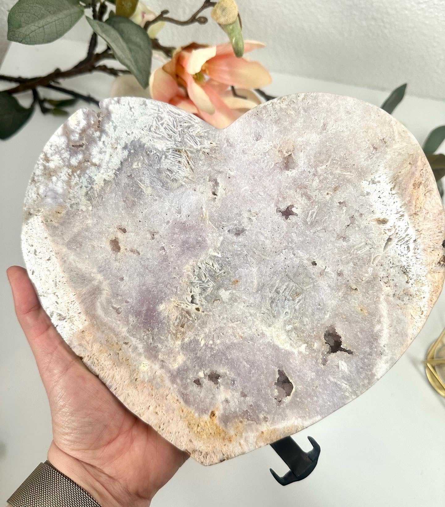Pink Amethyst Herz auf Metallständer