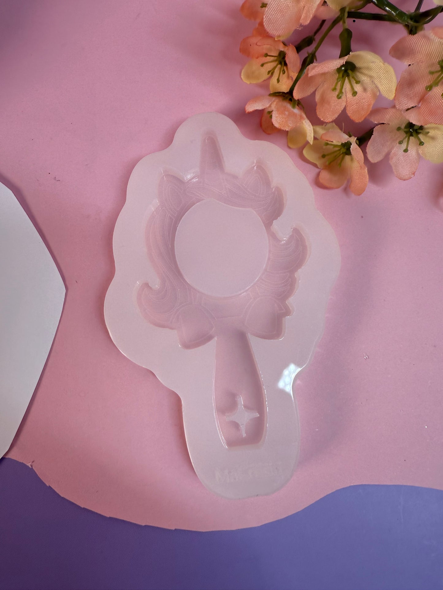 Silikonform und Spiegeleinsatz Einhorn für kleine Handspiegel