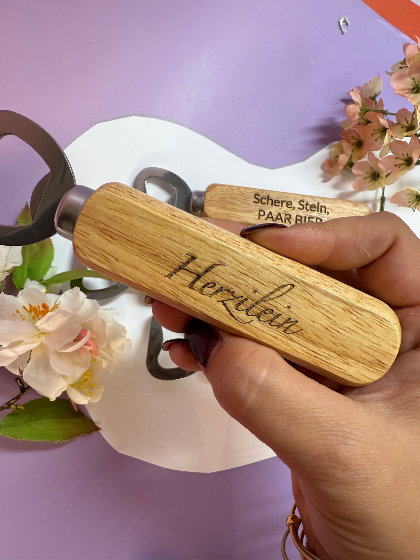 Personalisierbarer Flaschenöffner Vatertag Geschenkidee Männer Bar Camping