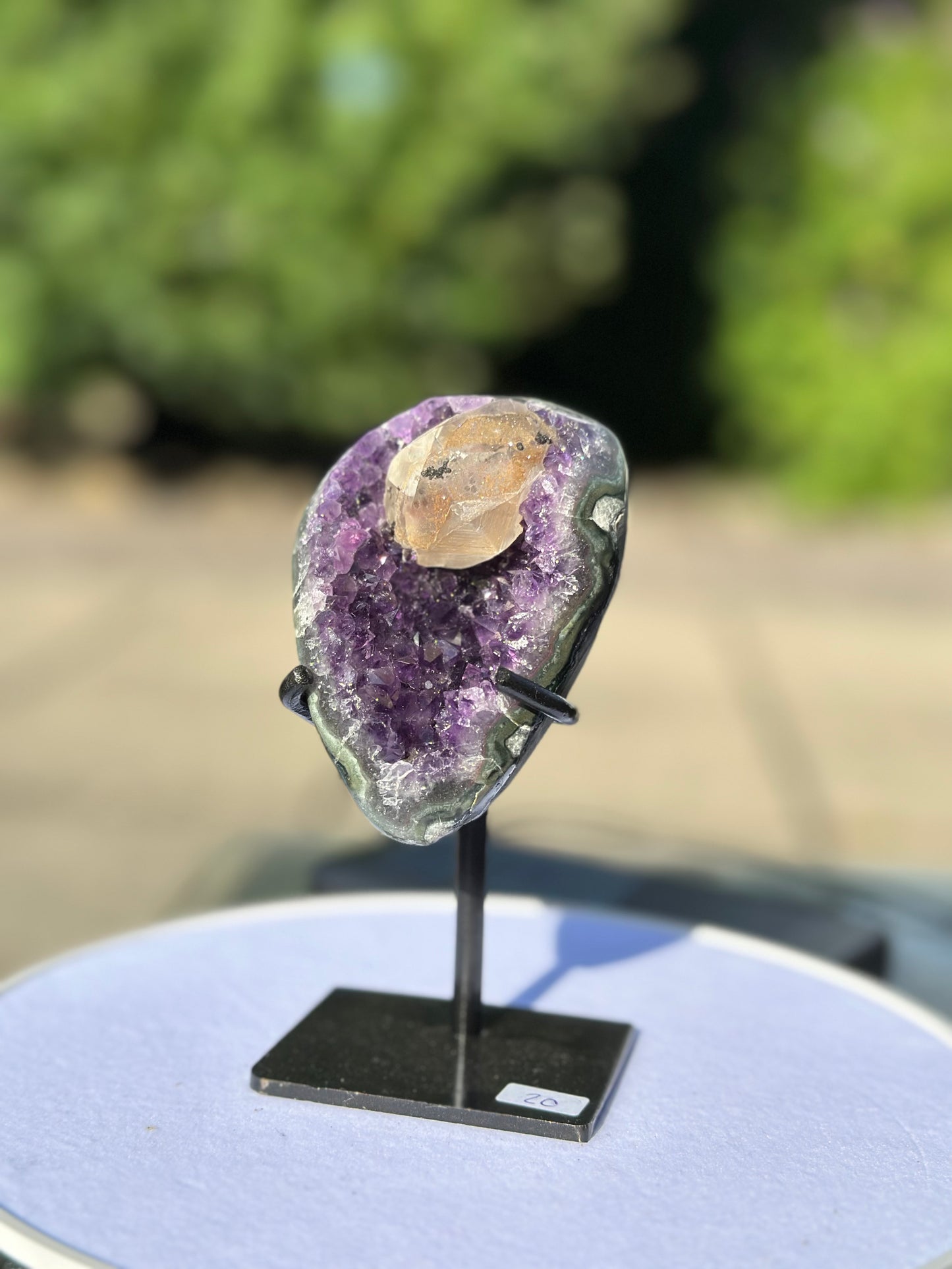 Amethyst auf Metallständer Nr. 20