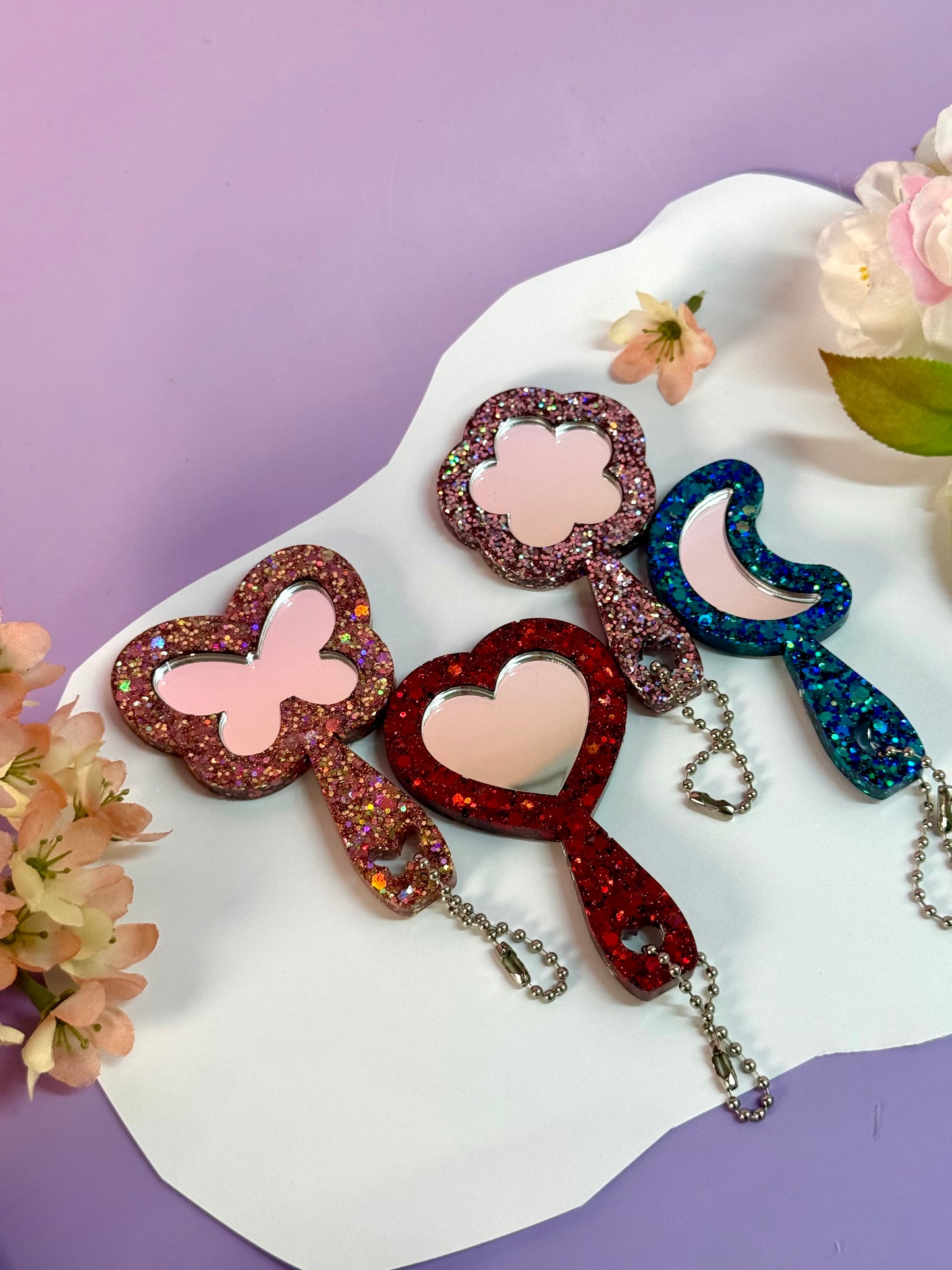 MirrorMädels - Mini Glitzer Spiegel Anhänger Blume Mond Herz Schmetterling Taschenanhänger