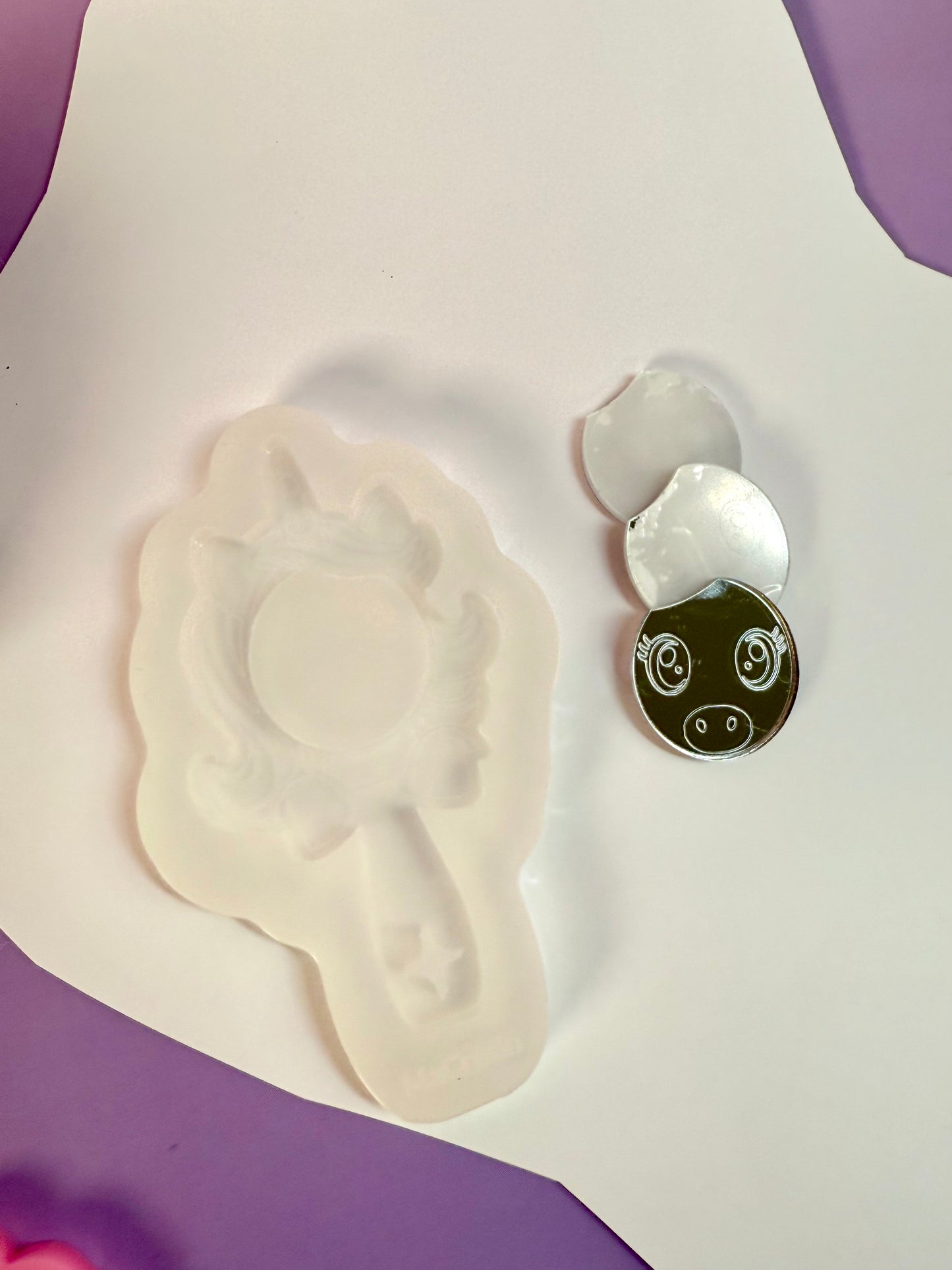 Silikonform und Spiegeleinsatz Einhorn für kleine Handspiegel