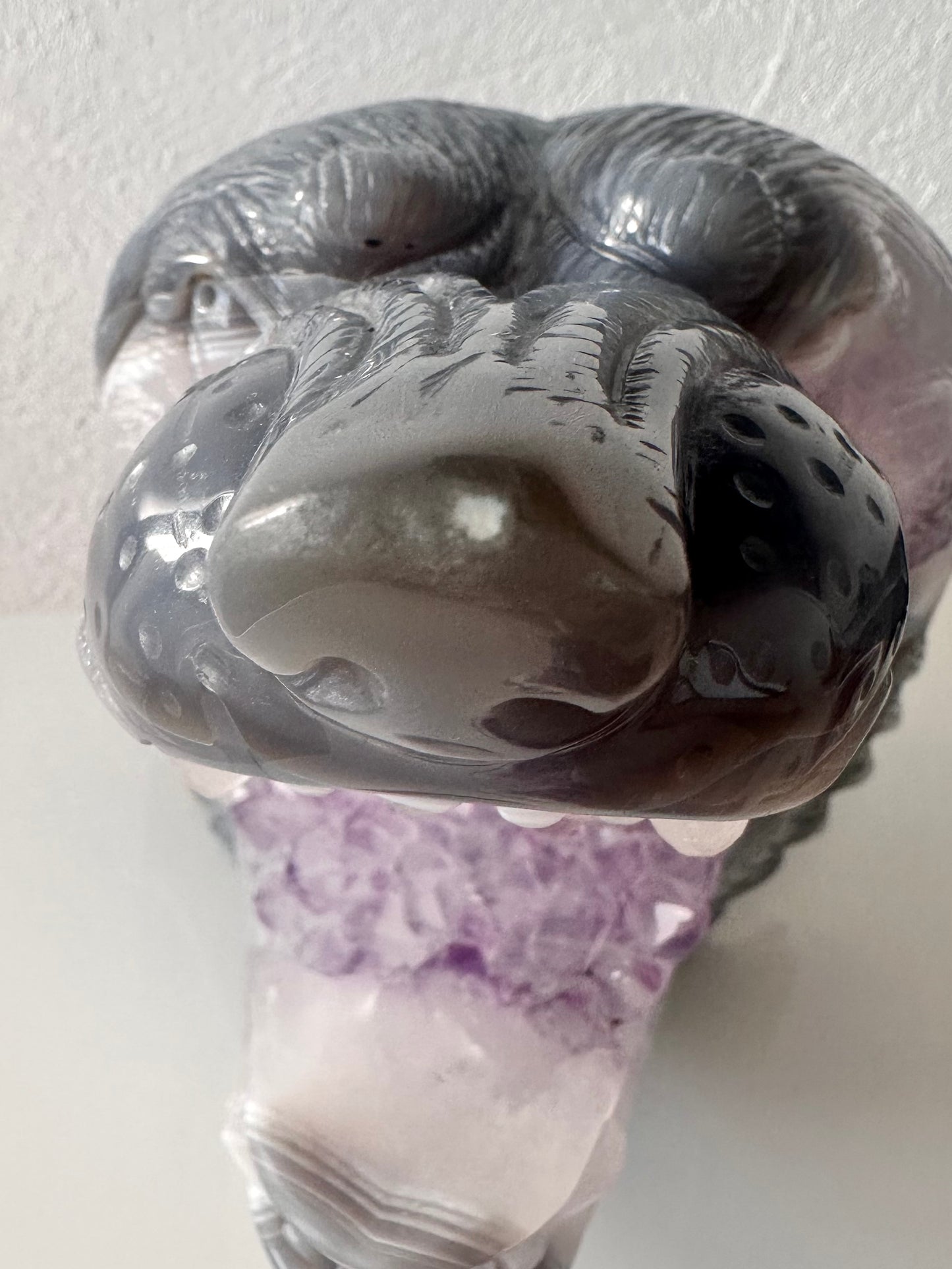 XXL Amethyst Wolf Carving