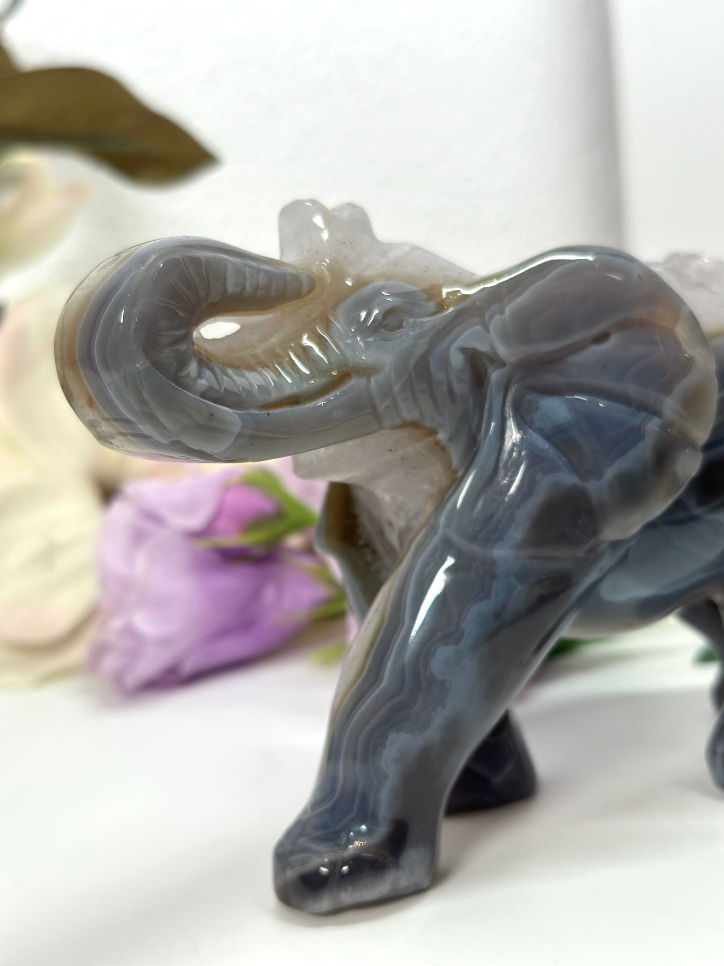 Amethyst Elefant Carving