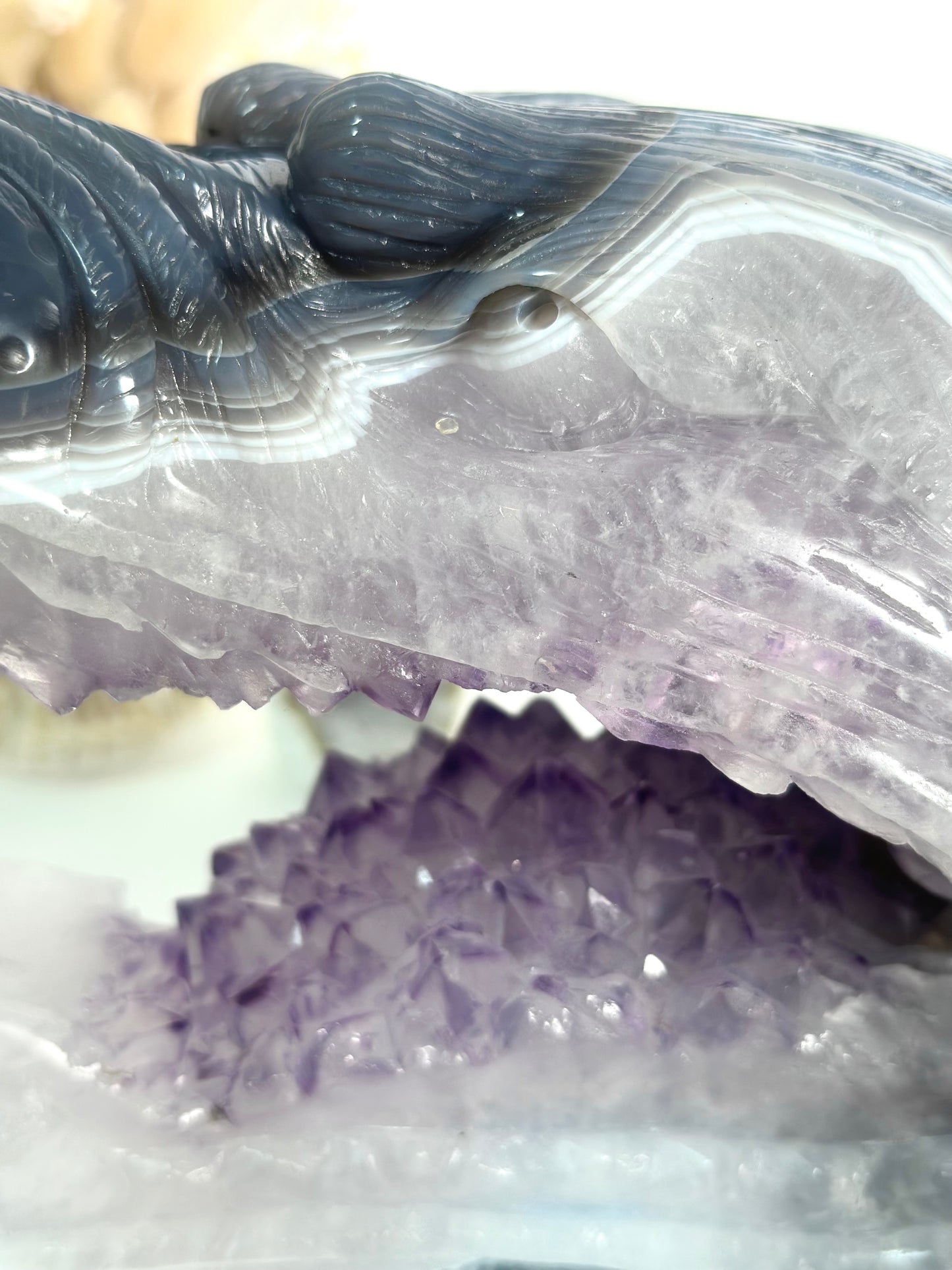 XXL Amethyst Wolf Carving