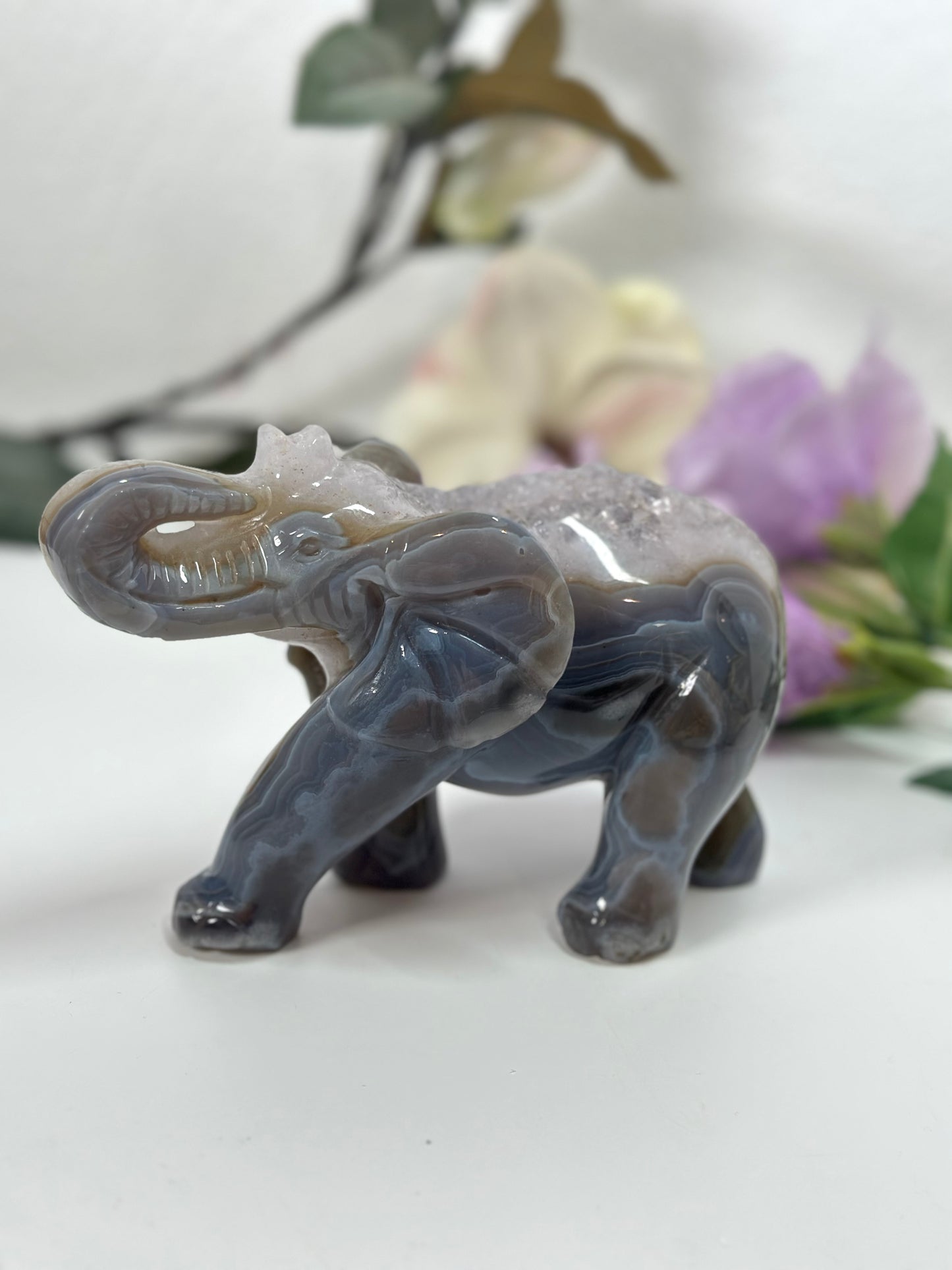 Amethyst Elefant Carving