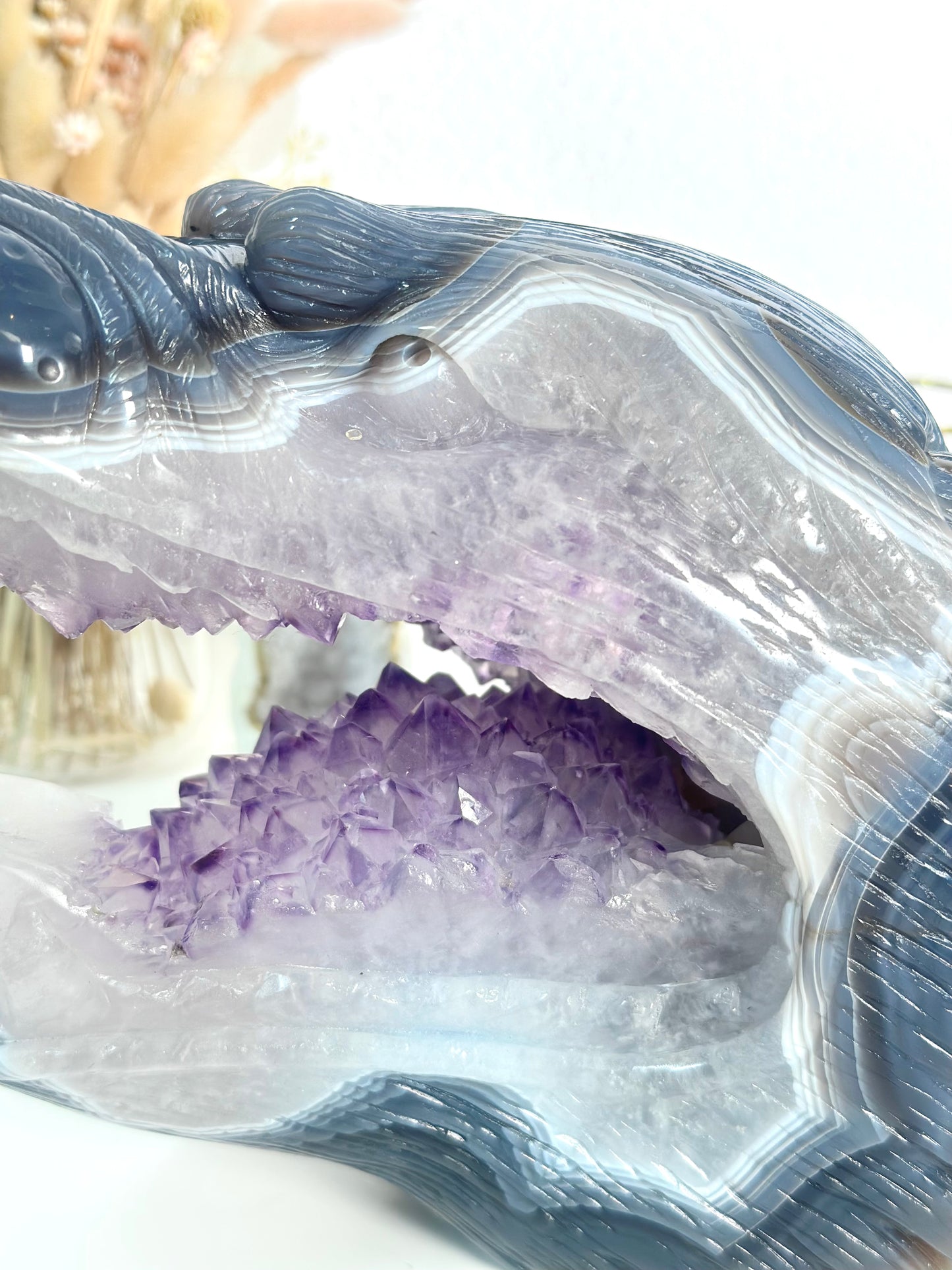 XXL Amethyst Wolf Carving