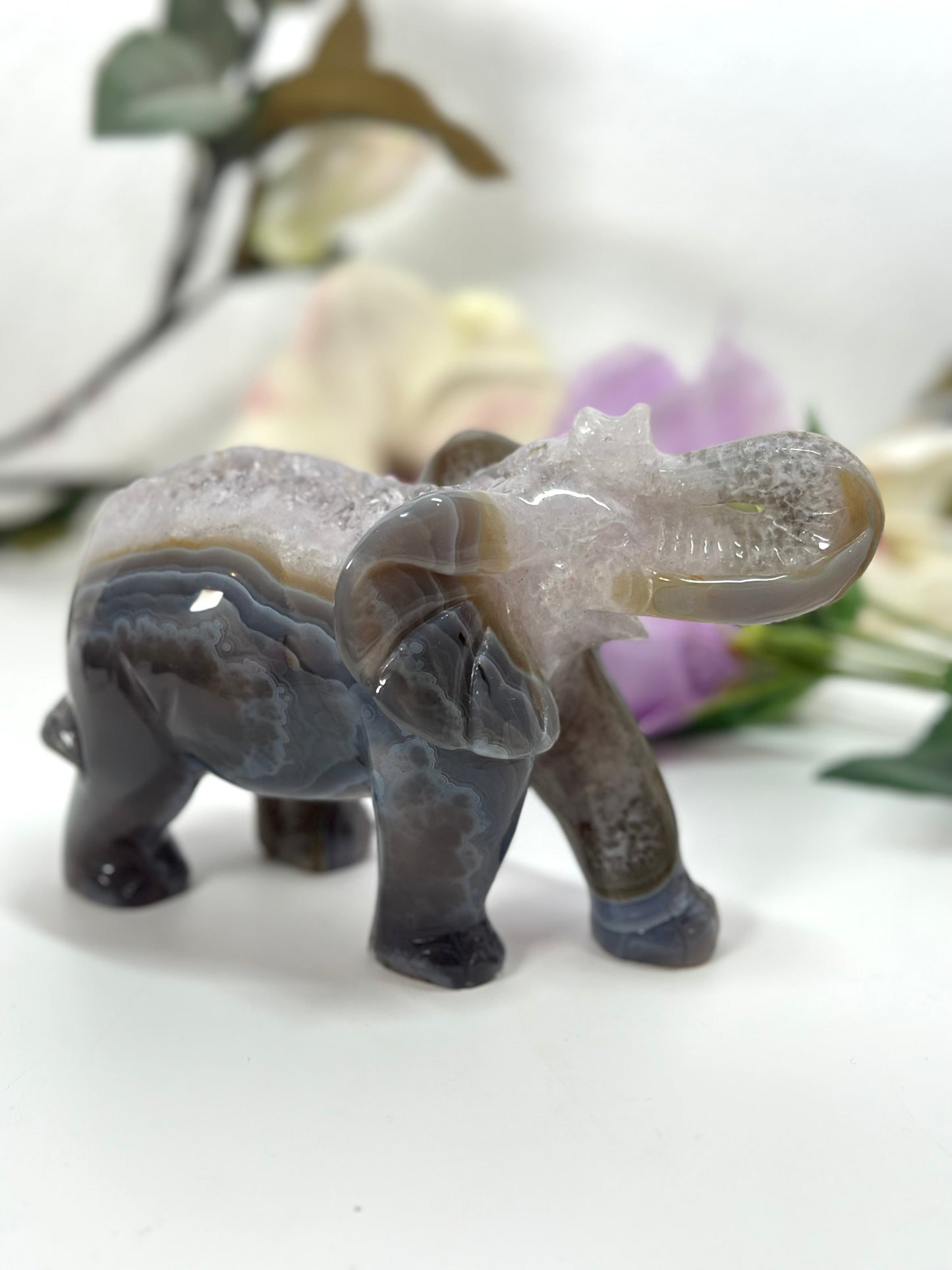 Amethyst Elefant Carving