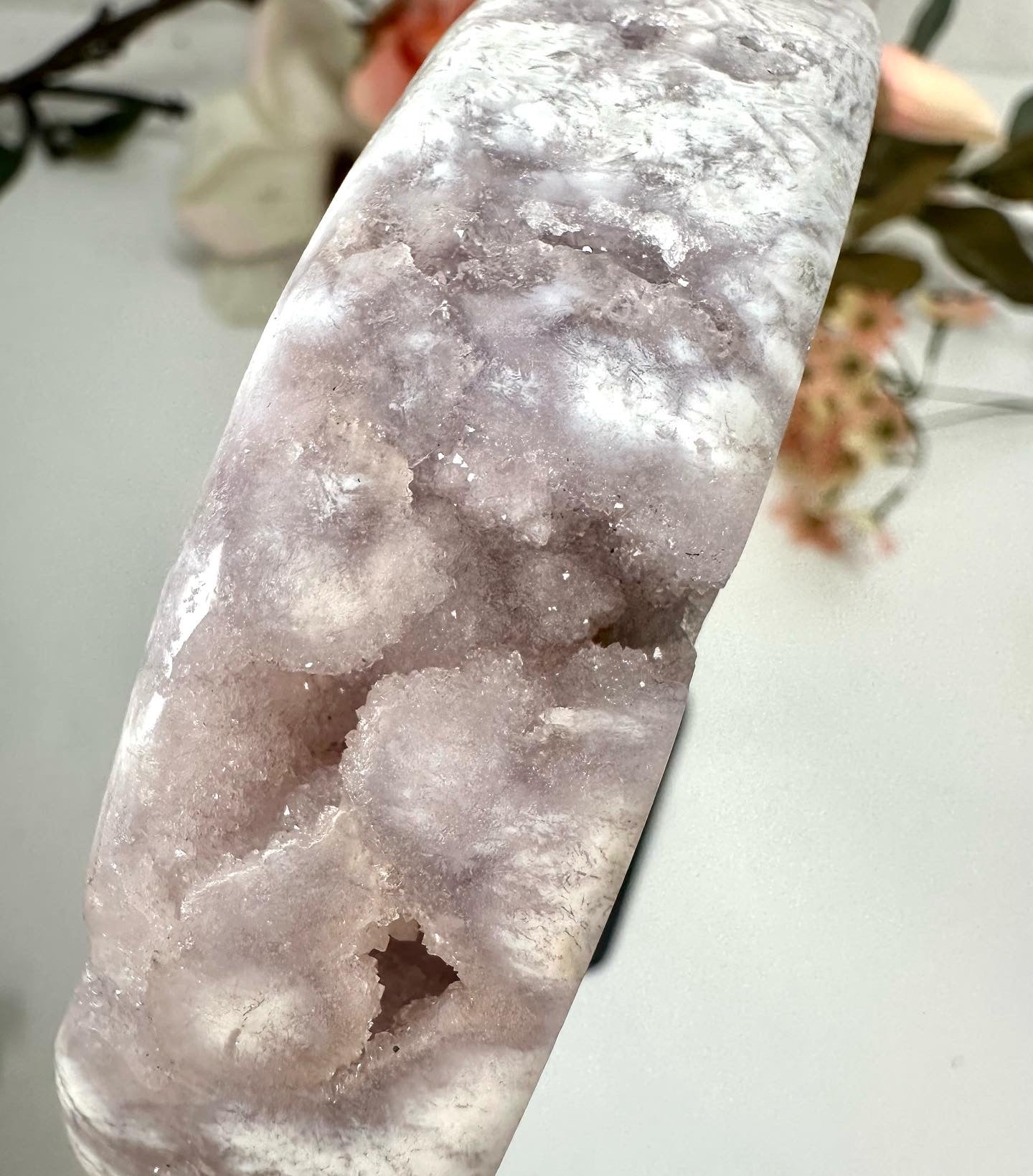 Pink Amethyst Herz auf Metallständer