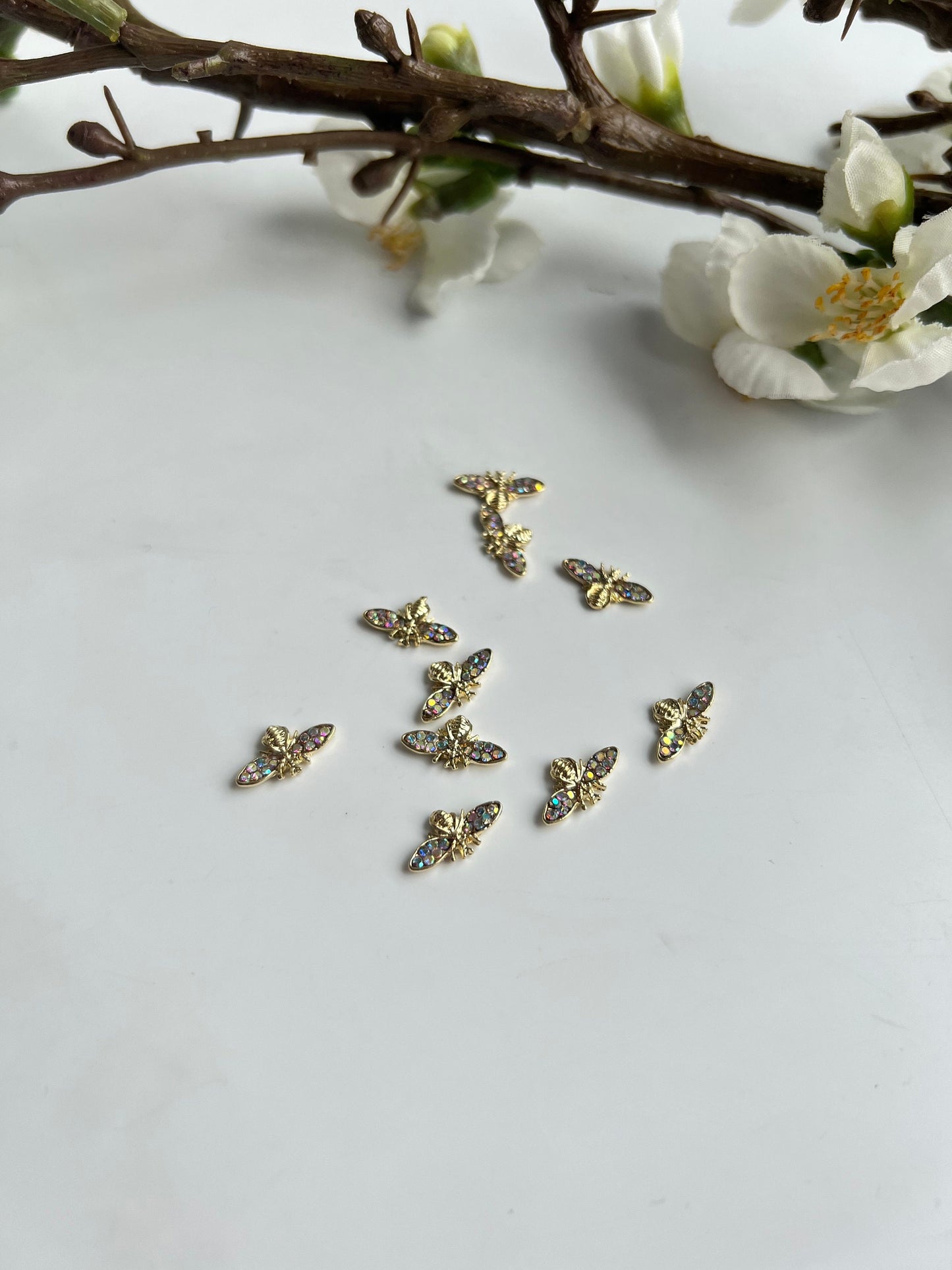 Bienchen Einflügler in Zartgold mit Glitzersteinchen