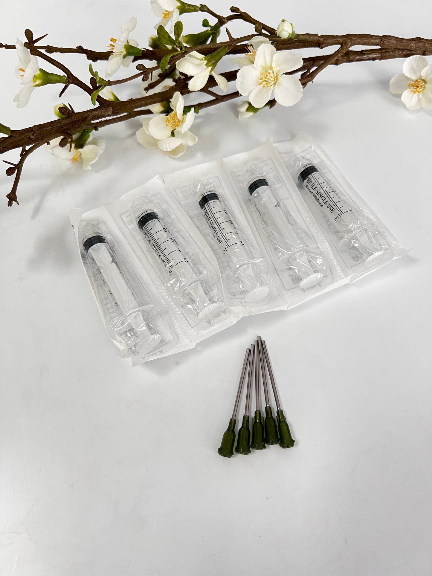 5er Set Spritzen mit passenden Kanülen