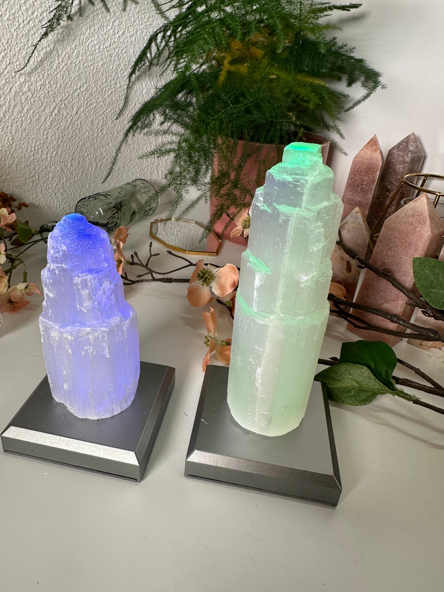 Selenit Turm mit LED Beleuchtung