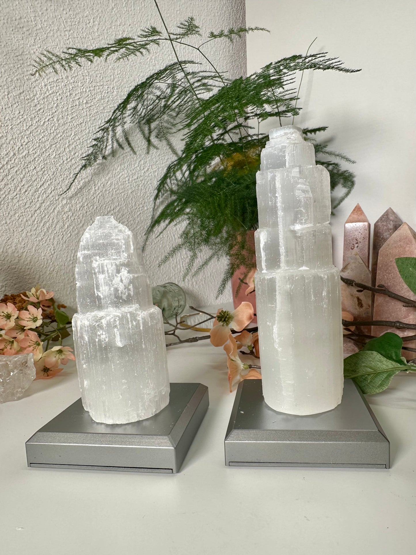 Selenit Turm mit LED Beleuchtung